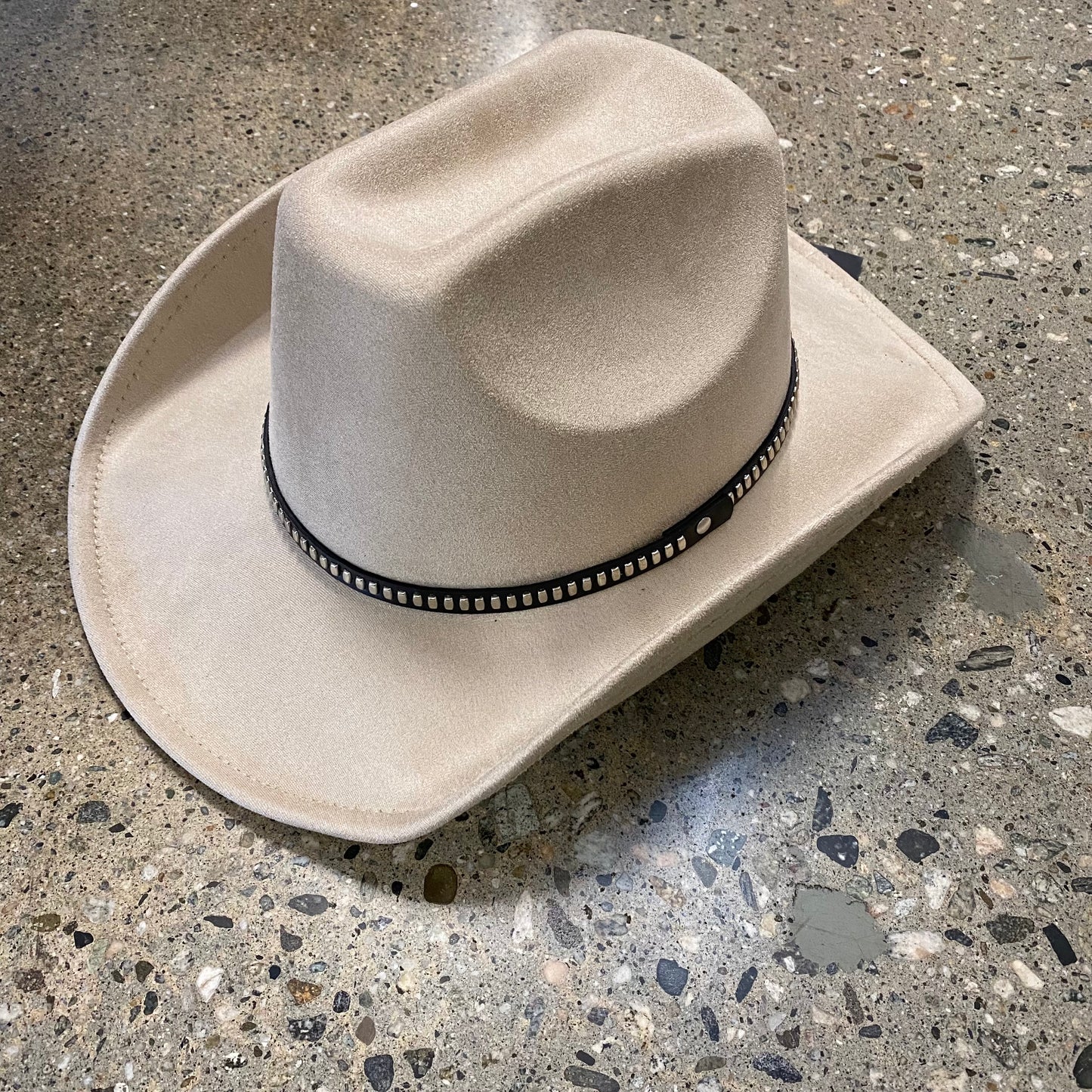 Hat-72412