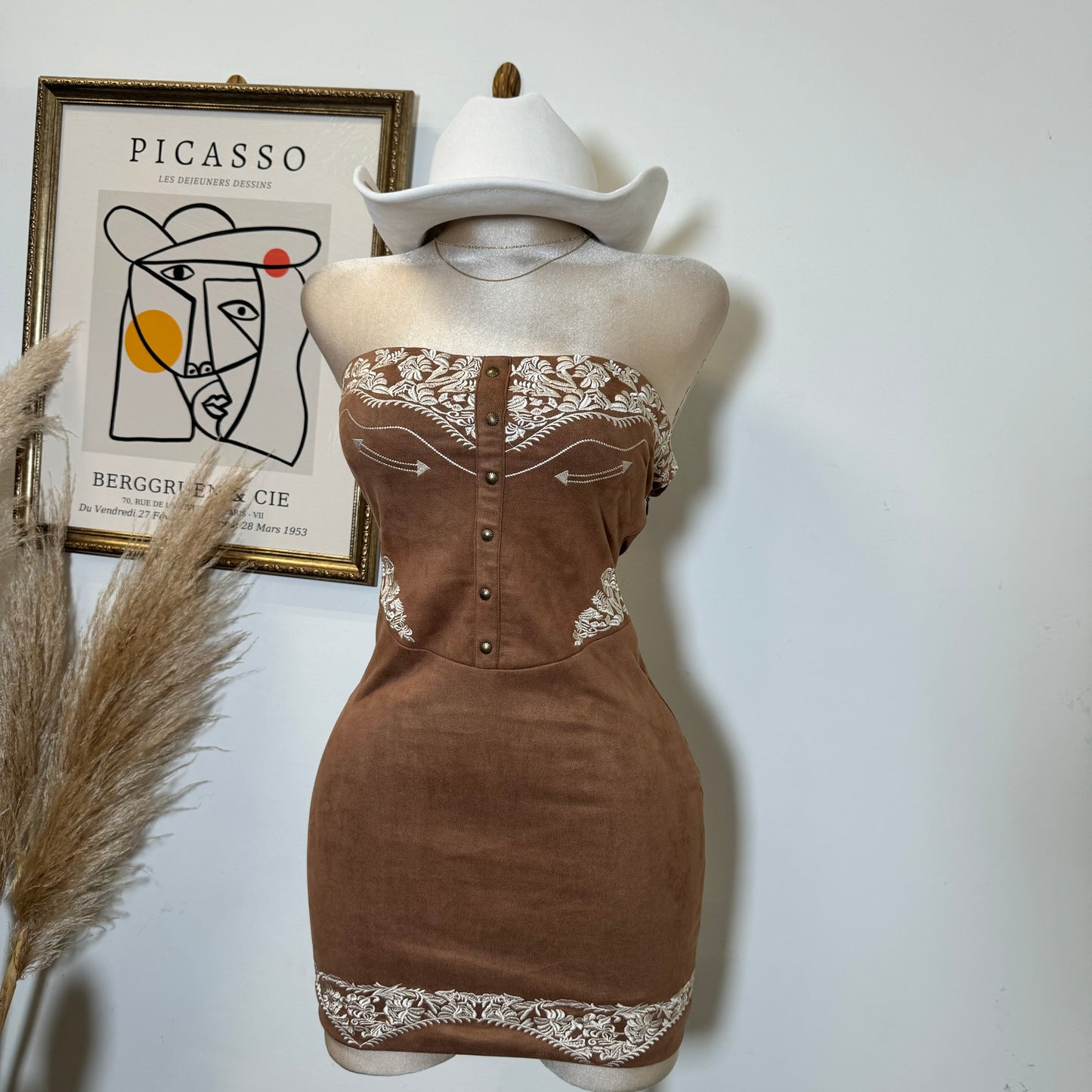 La Bota Suede Dress-Brown