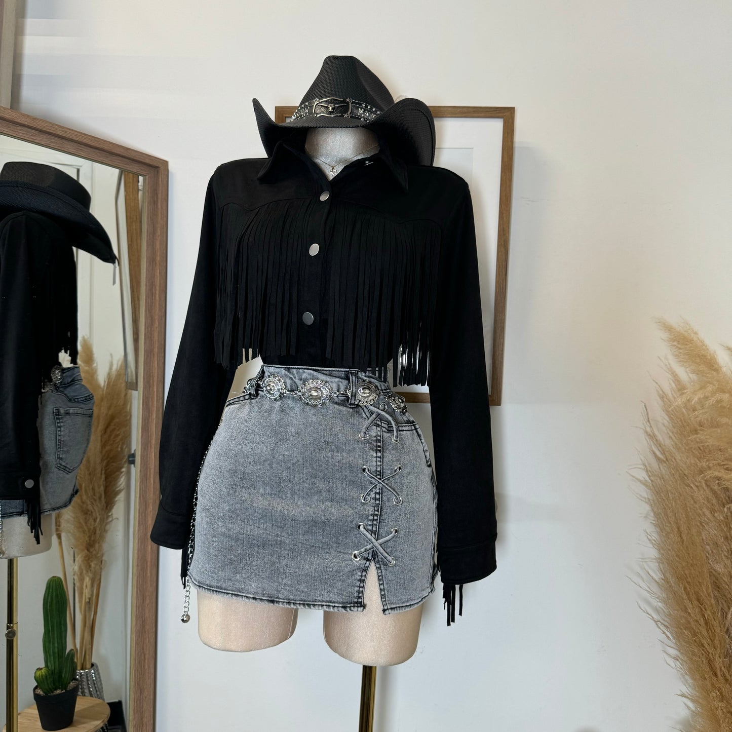 Chica Sexy Denim Skirt-Black