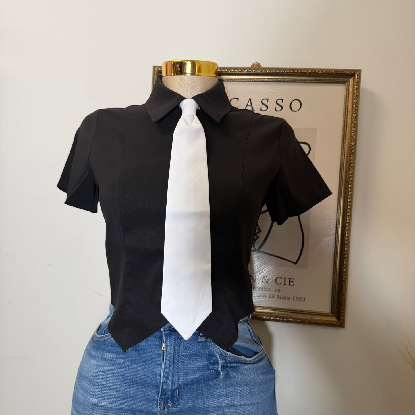 Stretched Button Up with Contrast Tie-Black