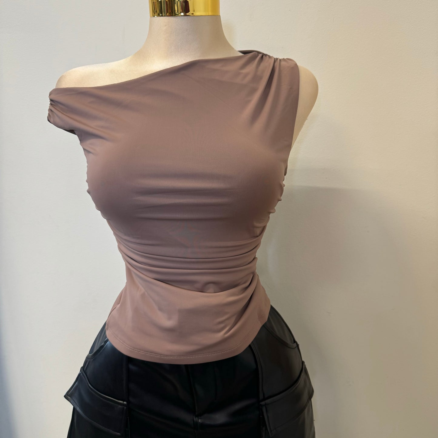 Kosi Off Shoulder Top-Brown