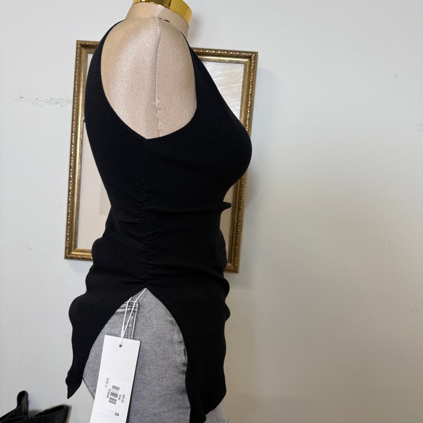 Asymmetrical hem Sleeveless Knit Top-Black