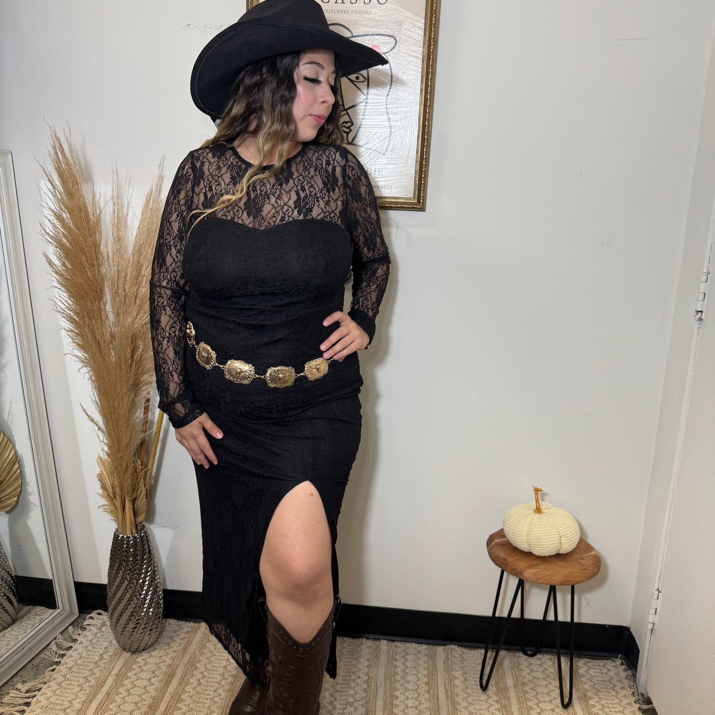 Long Sleeve Lace Midi Dress-Black