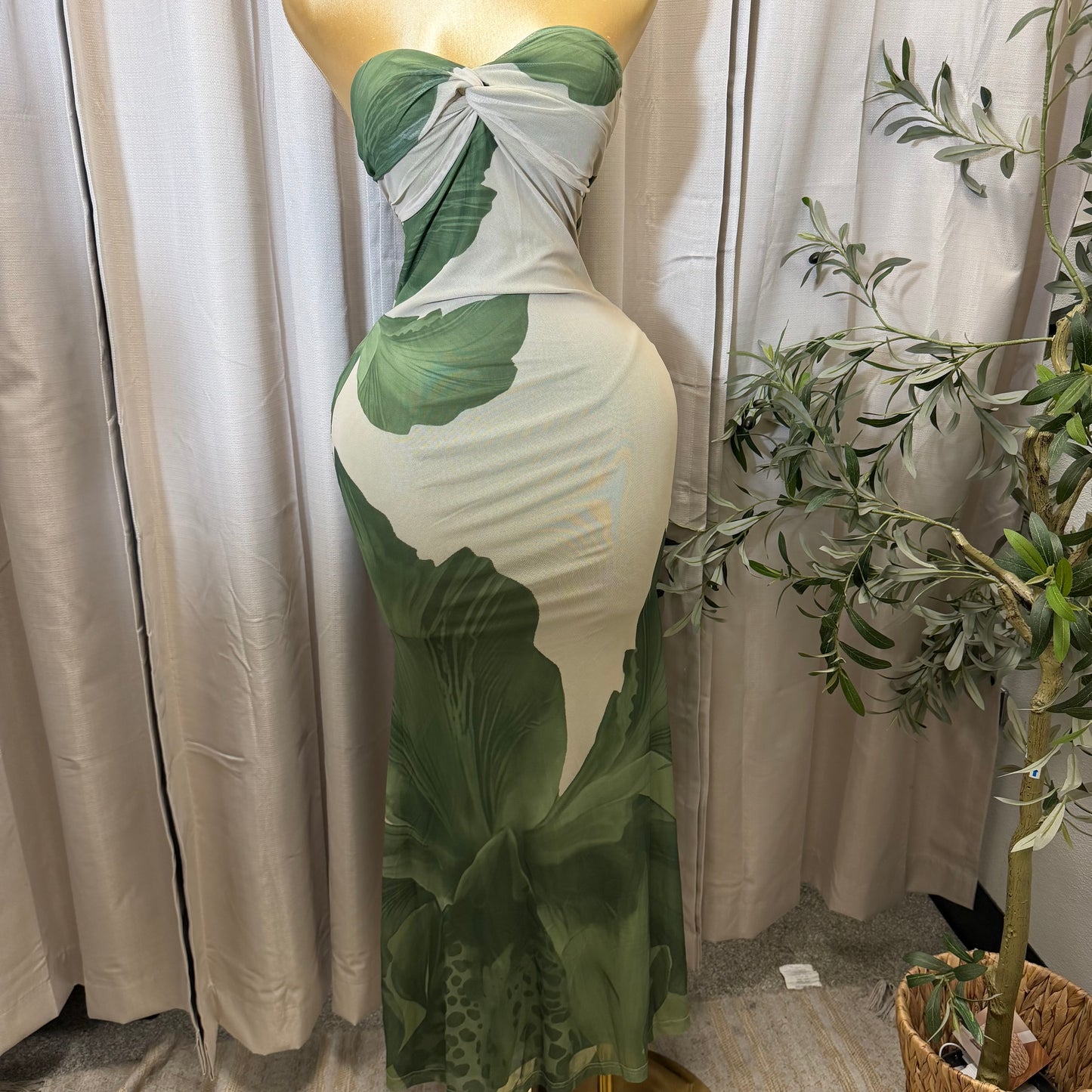 STRAPLESS TWIST FRONT PRINTED MESH MAXI DRESS-Multi Green