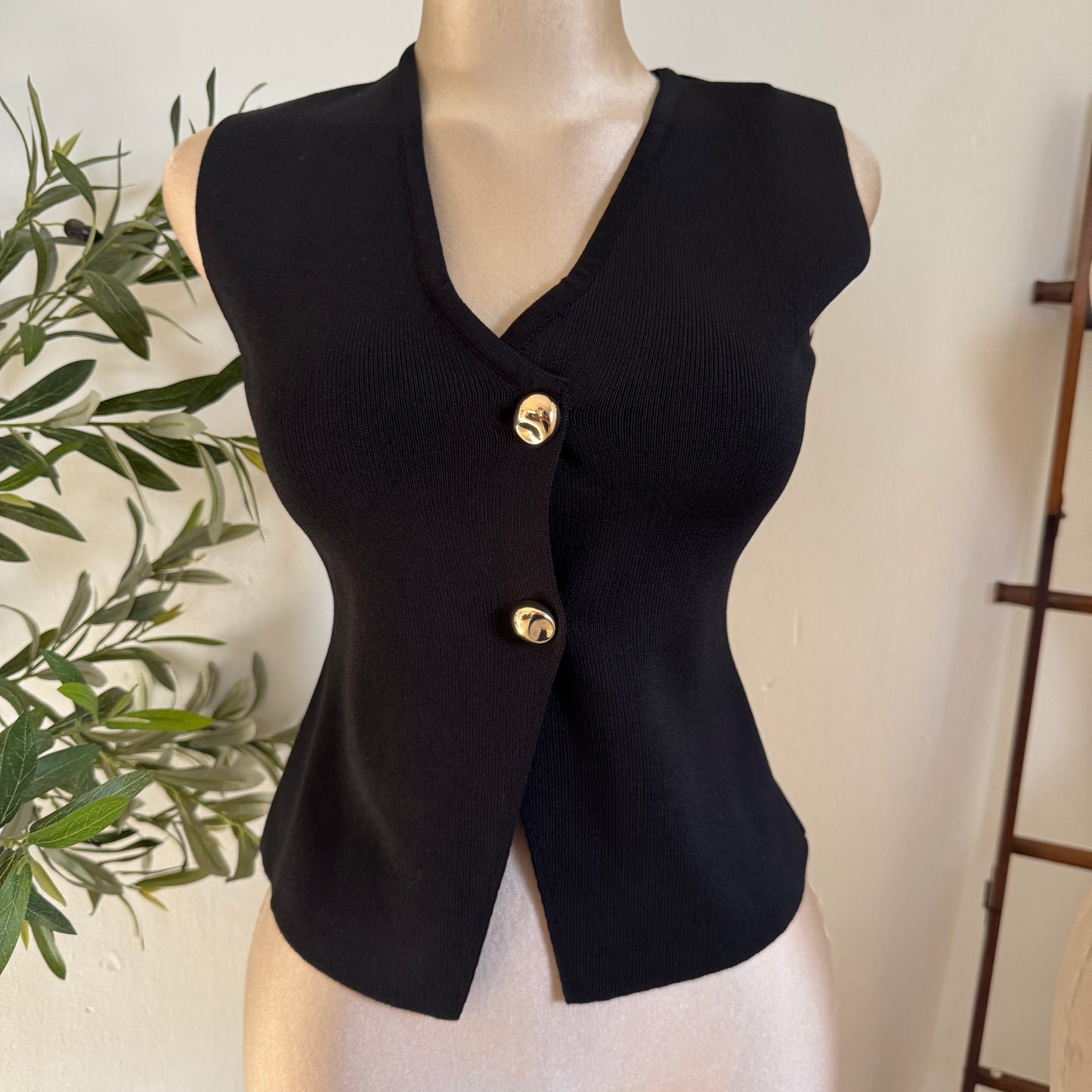 Gold Buttons knit Vest -Black