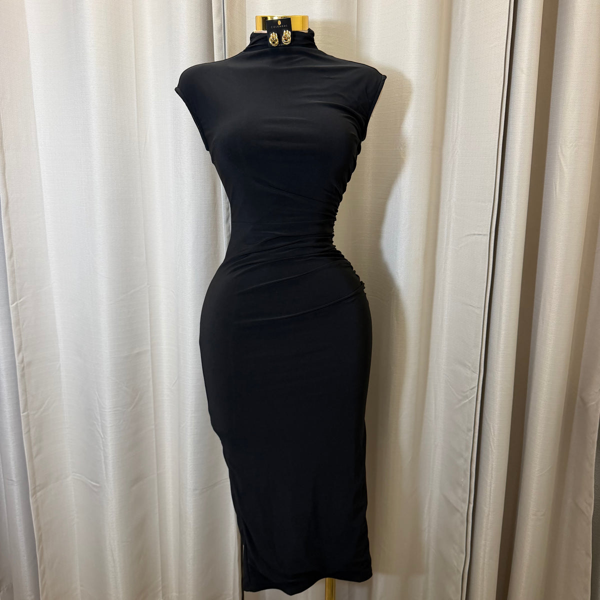Solid Shirring Midi Dress-Black
