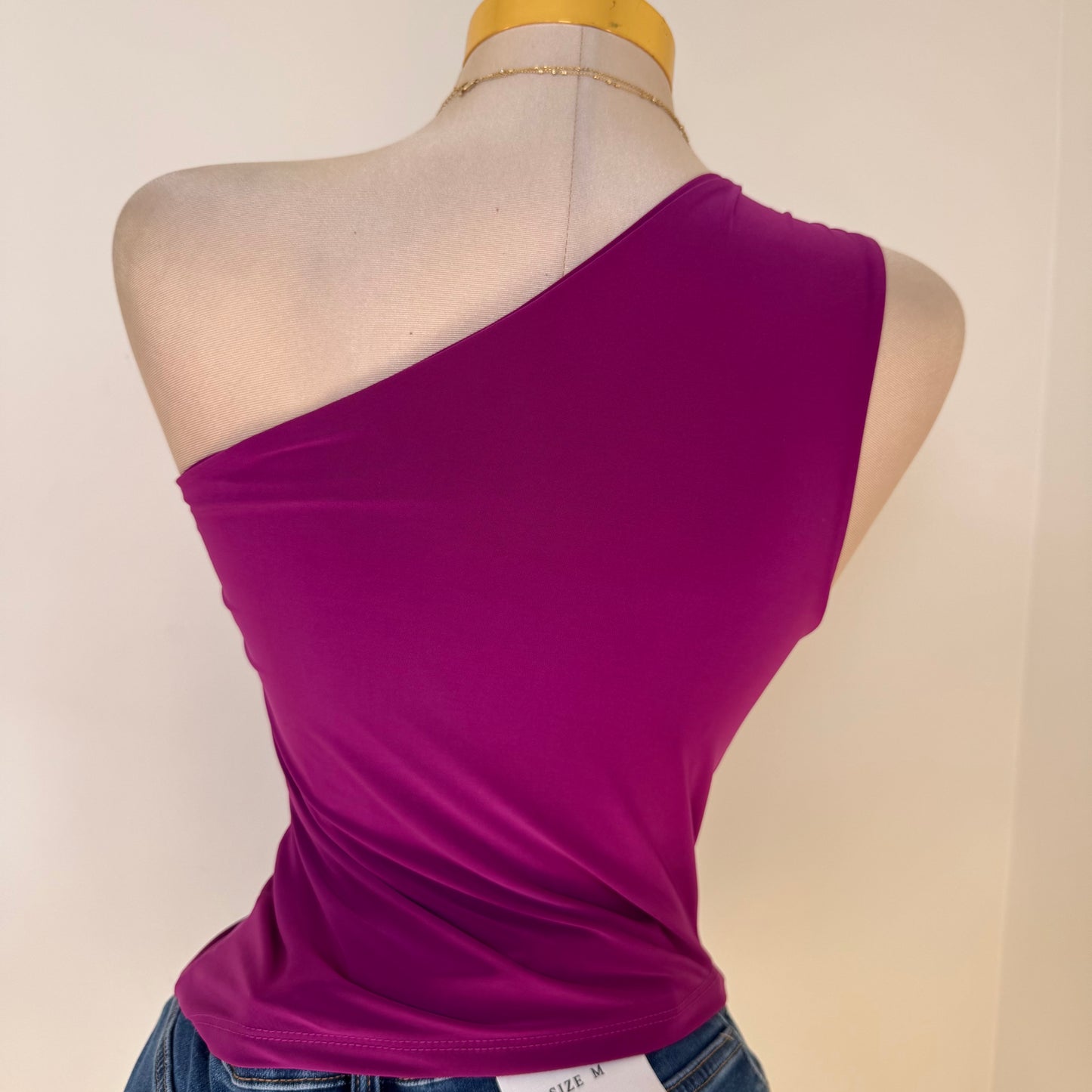 One shoulder knotted Asymmetrical Top-Magneta