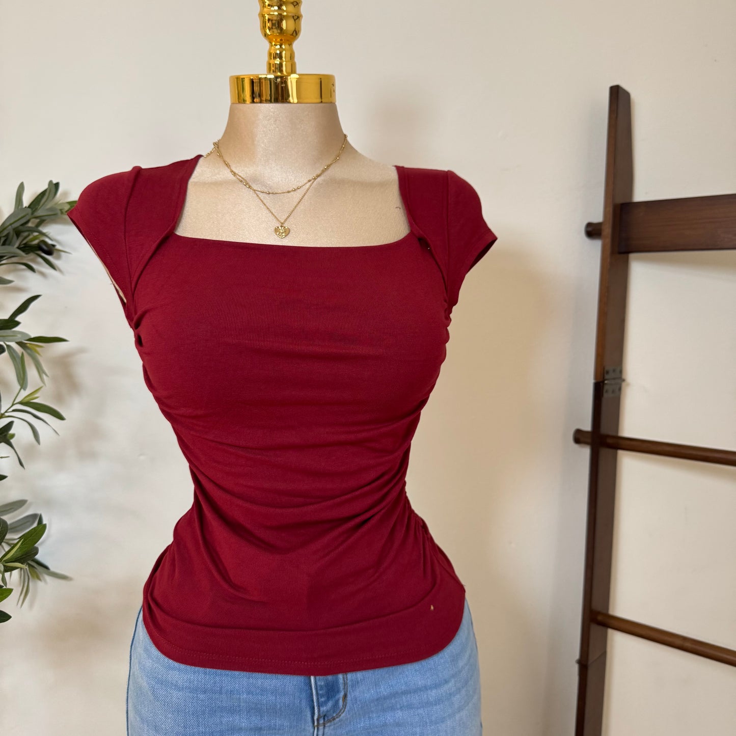 Square Neck Ruched Detail Short Sleeve Knit Top-Burgundy