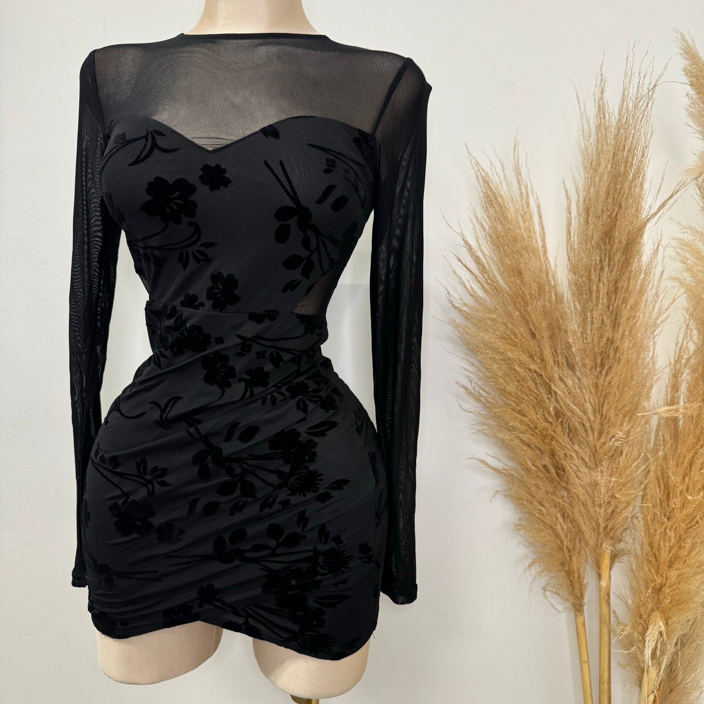 Floral Flocking Round Neck Bodycon Dress-Black