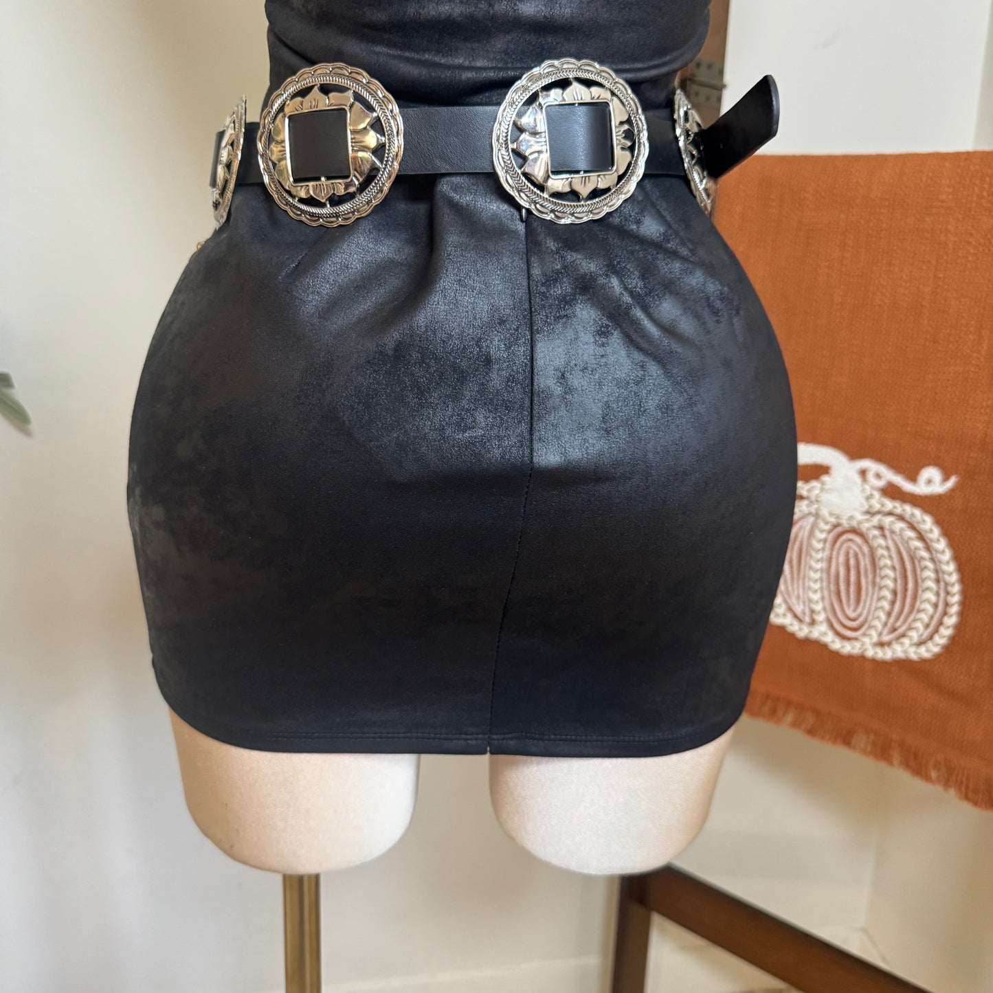 Stud Mini Skirt -Black