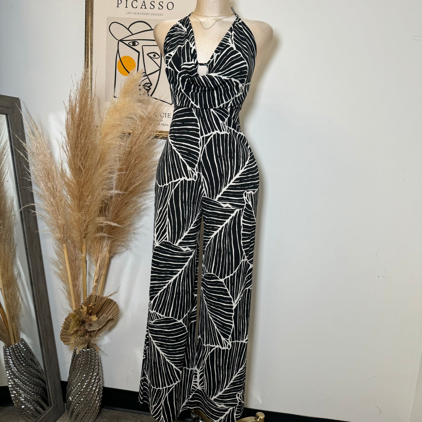 Leaf Print Cowl Neck Halter Jumpsuit-black/White
