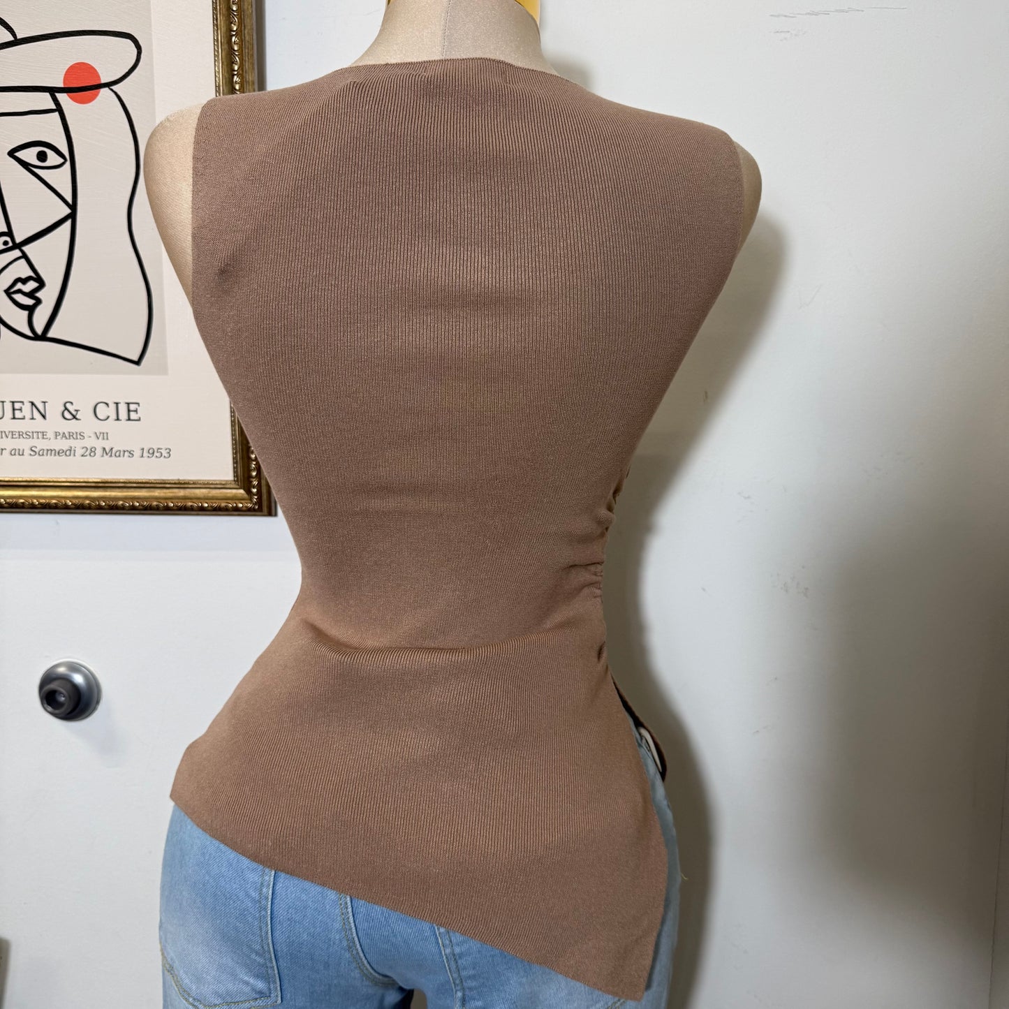 Asymmetrical hem Sleeveless Knit Top-Light Mocha