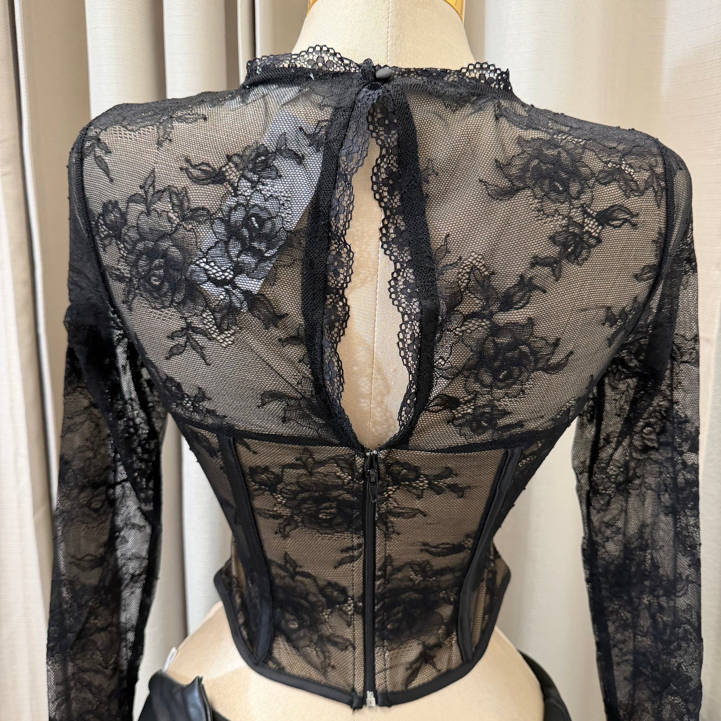 Lace with scallop trim boning corset Top-black