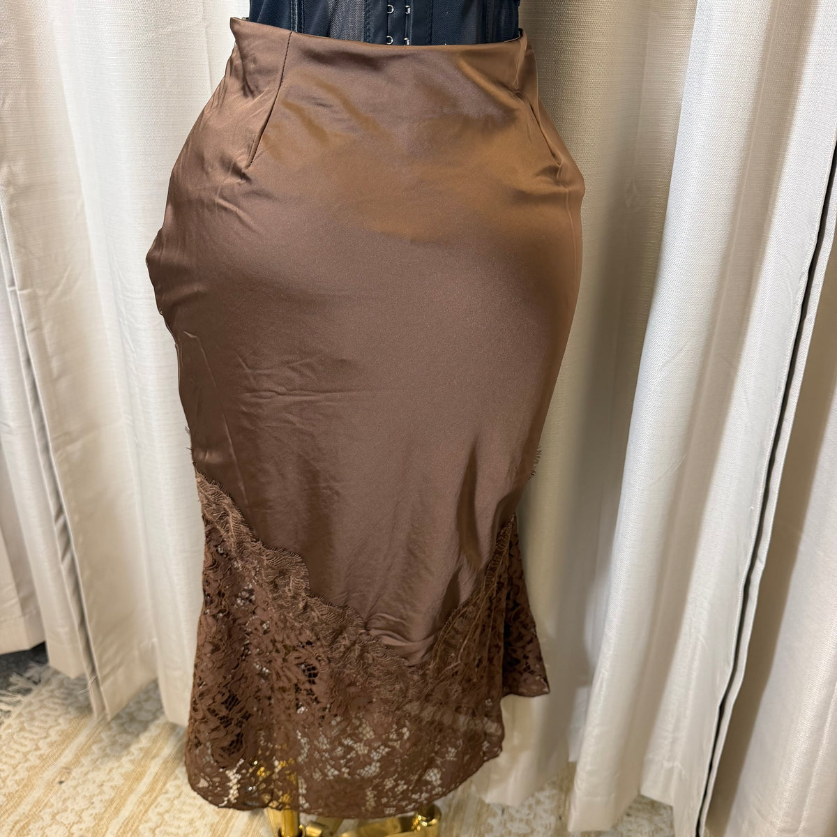 Lace satin Midi Skirt-Caramel