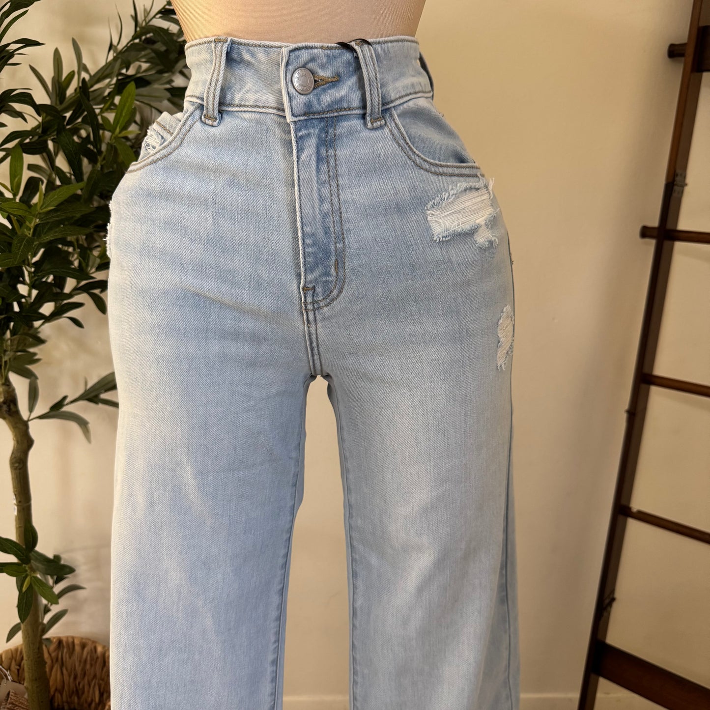 V2647L Ripped Jeans-LT Blue