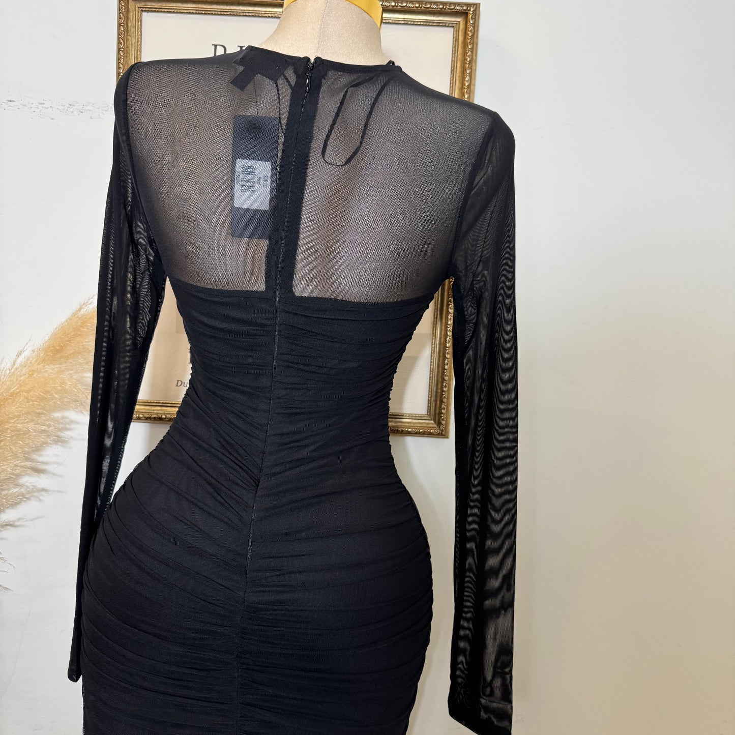 Round Neck Long Sleeve Ruching Midi Dress-Black