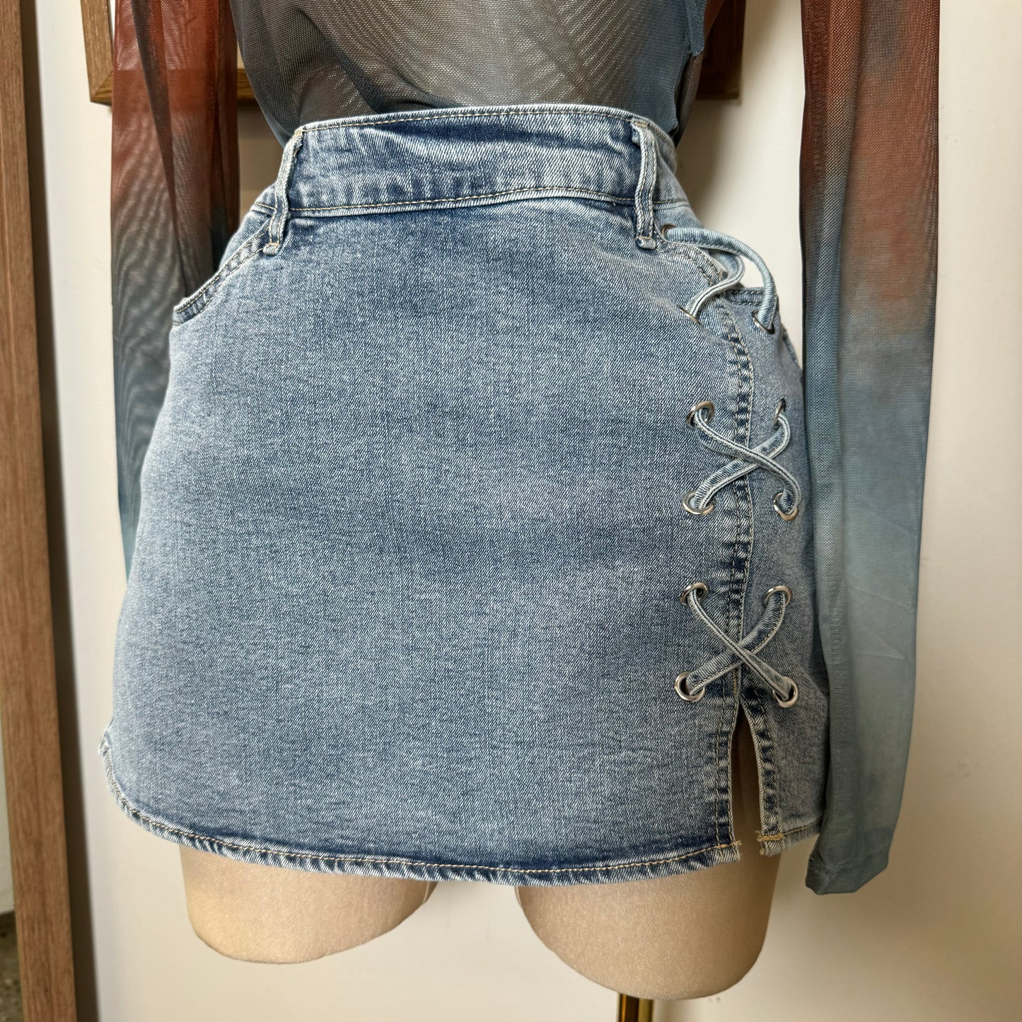 Chica Sexy Denim Skirt-Blue