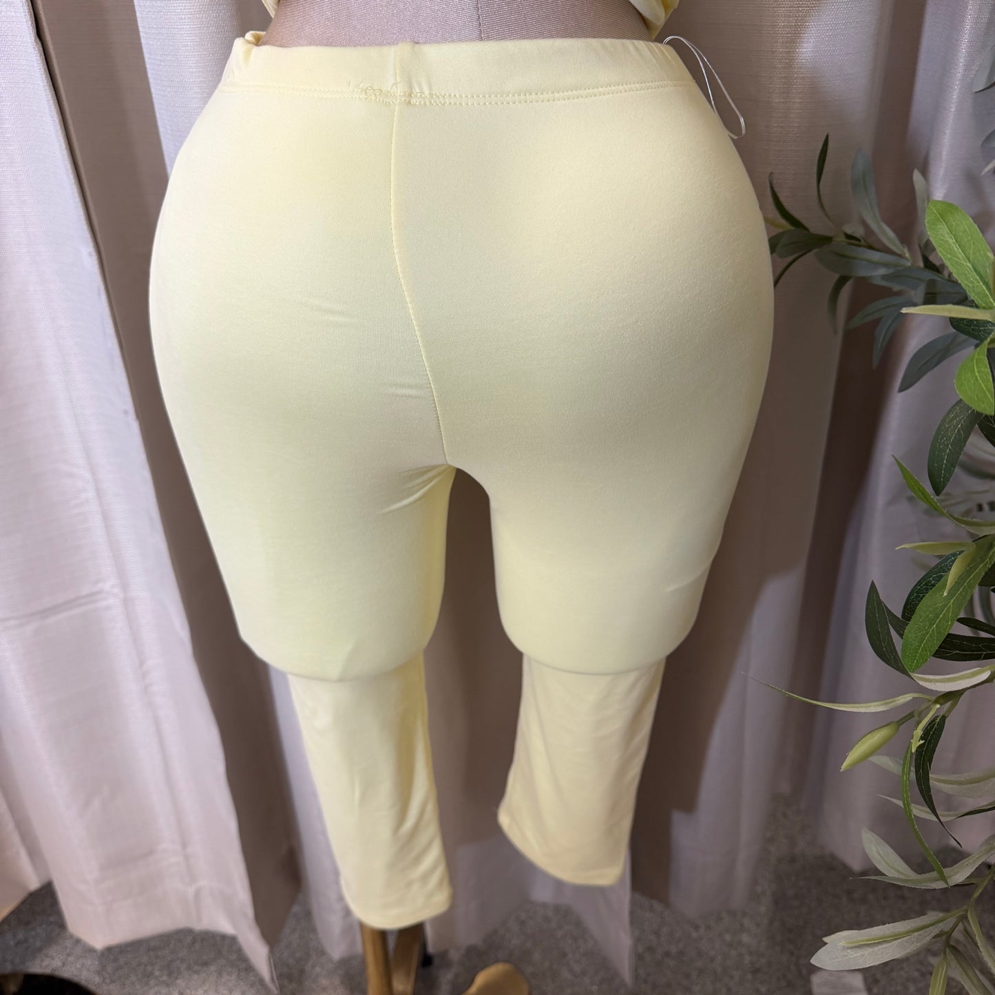 High Waisted Basic Capri Leggings-Light yellow