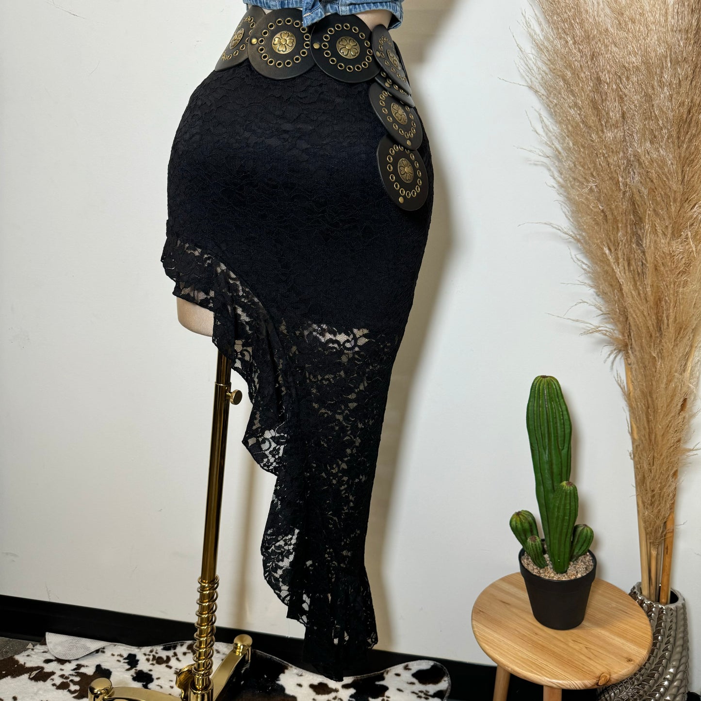 Asymmetrical Lace Maxi Skirt-Black