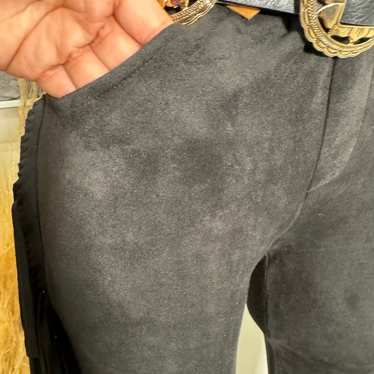 Lo Tienes Todo Fringe Pants-Black