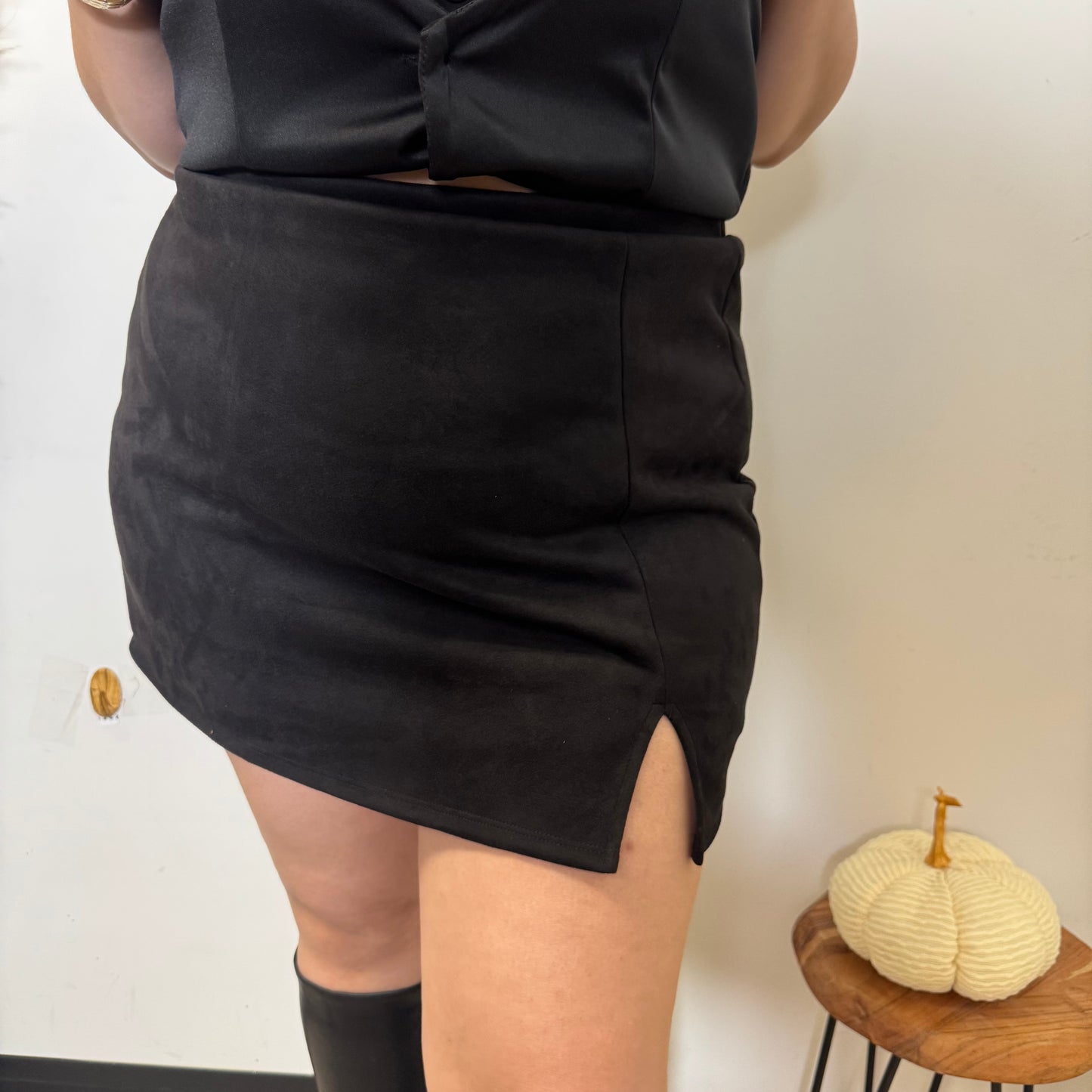 Suede skirt with Shorts underneath PL-Black
