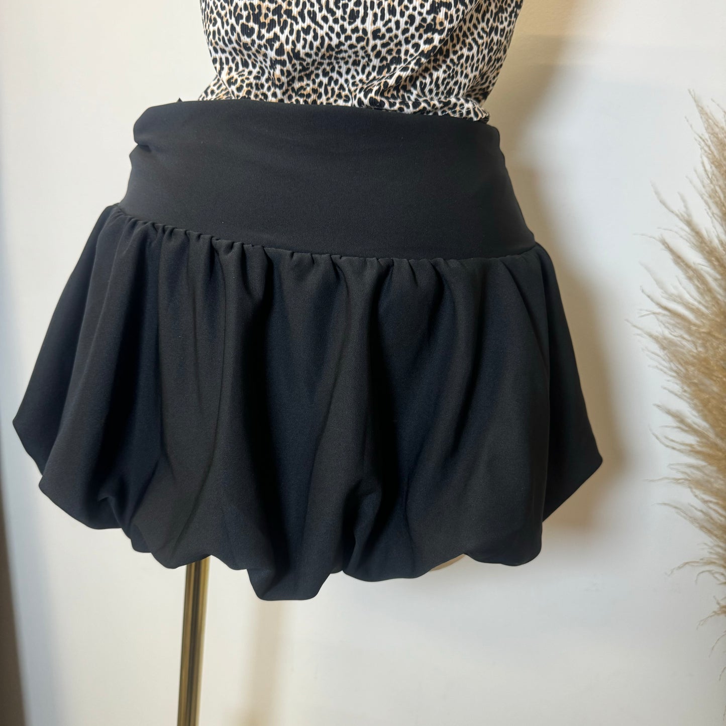 Bubble Mini Skirt -Black