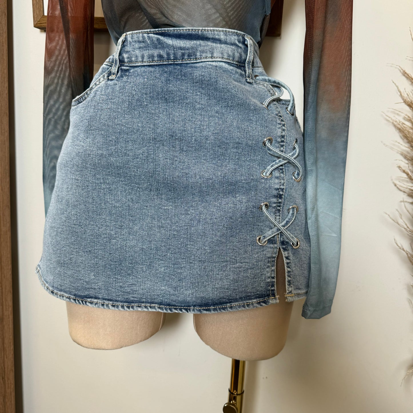 Chica Sexy Denim Skirt-Blue