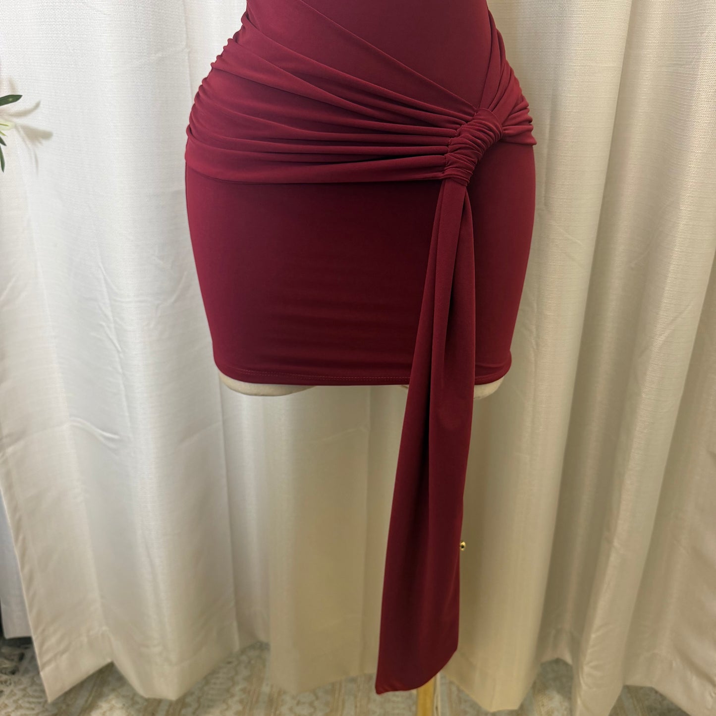 STRAPLESS WAIST WRAP MINI DRESS-Burgundy