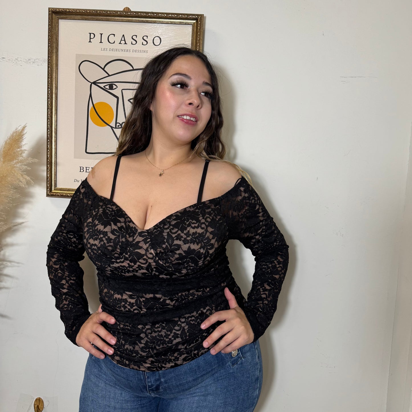 Off Shoulder lace Top -Black