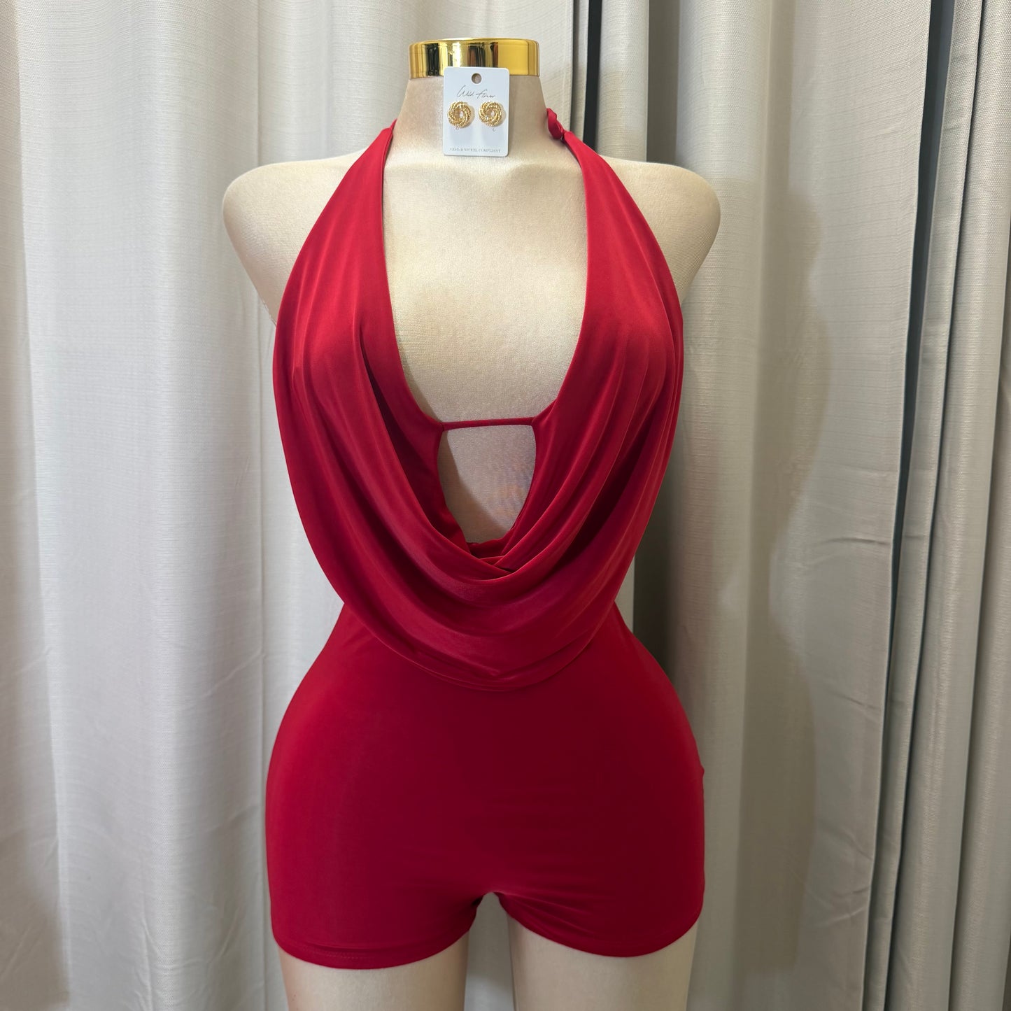 Sleeveless halter cowl Neck Romper-Red