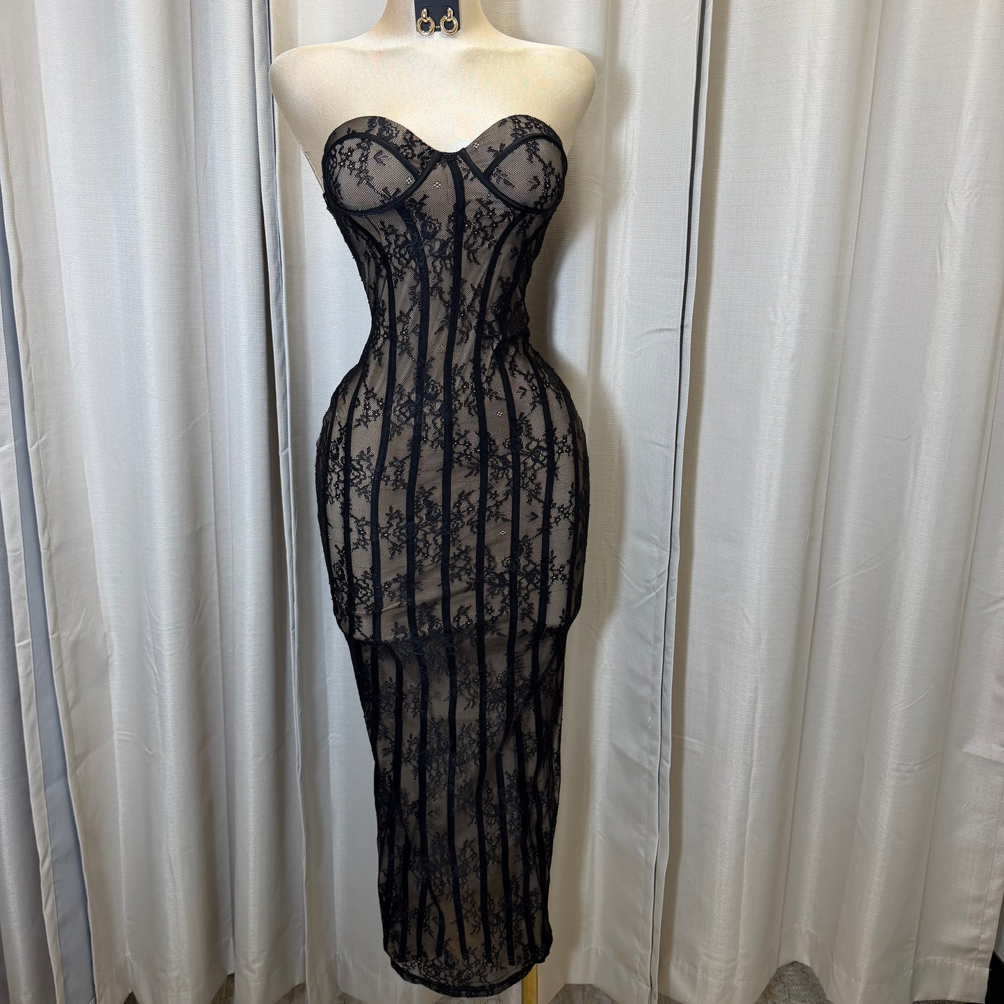 Strapless lace corset boning Maxi Dress-Black