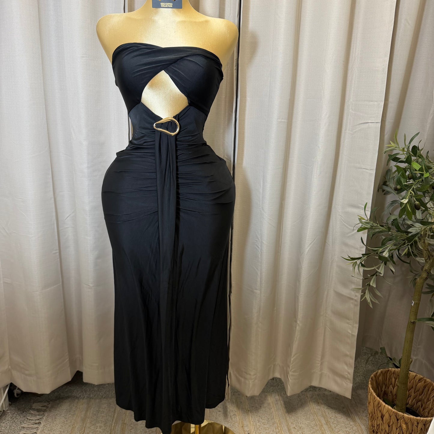 STRAPELESS TWIST FRONT MIDI DRESS-Black