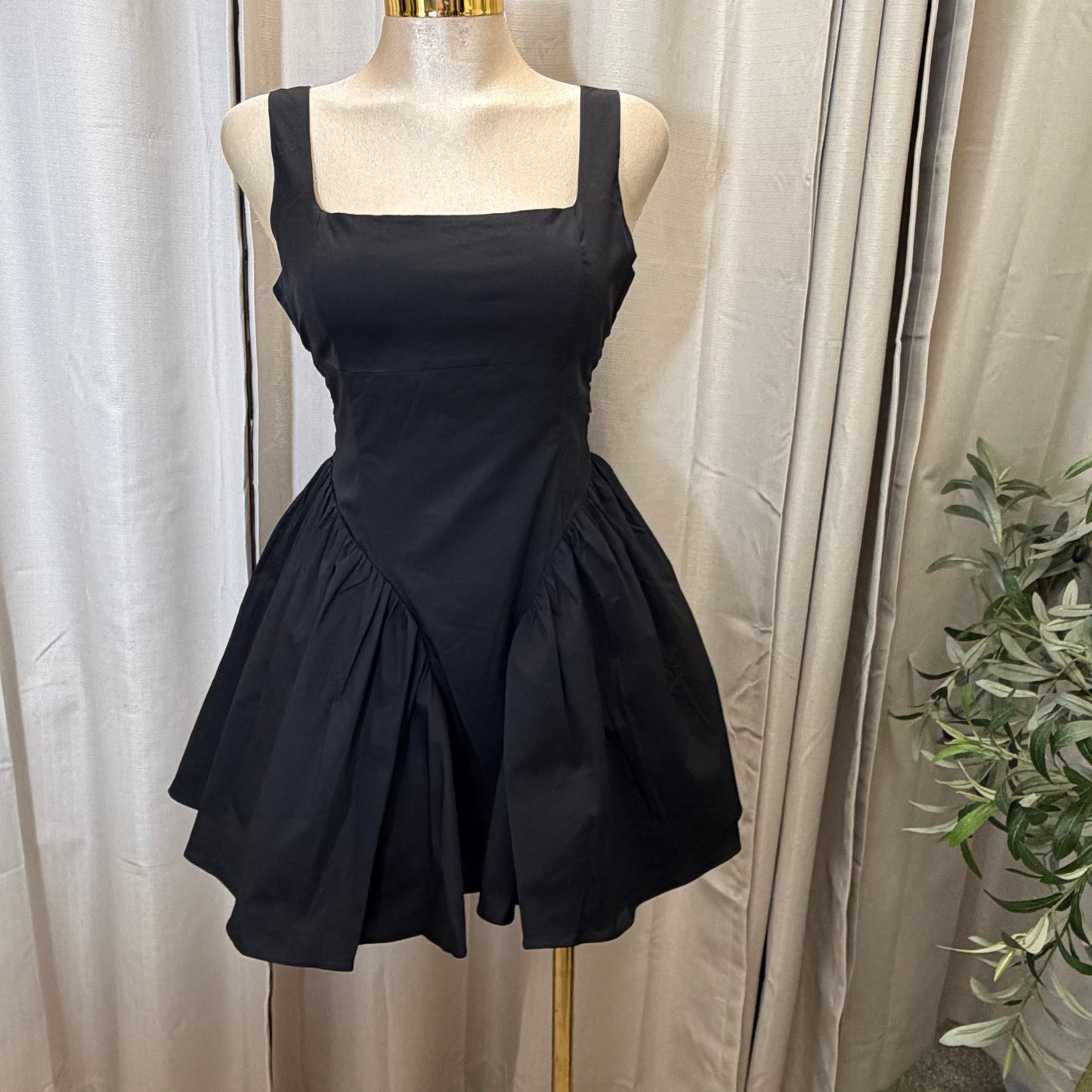 Poplin Back Ribbon Mini Dress-Black