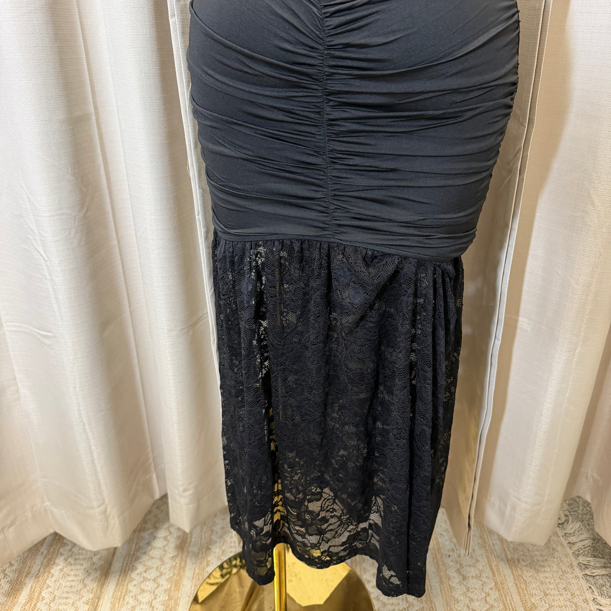 Short sleeve Lace Maxi Dress-Black