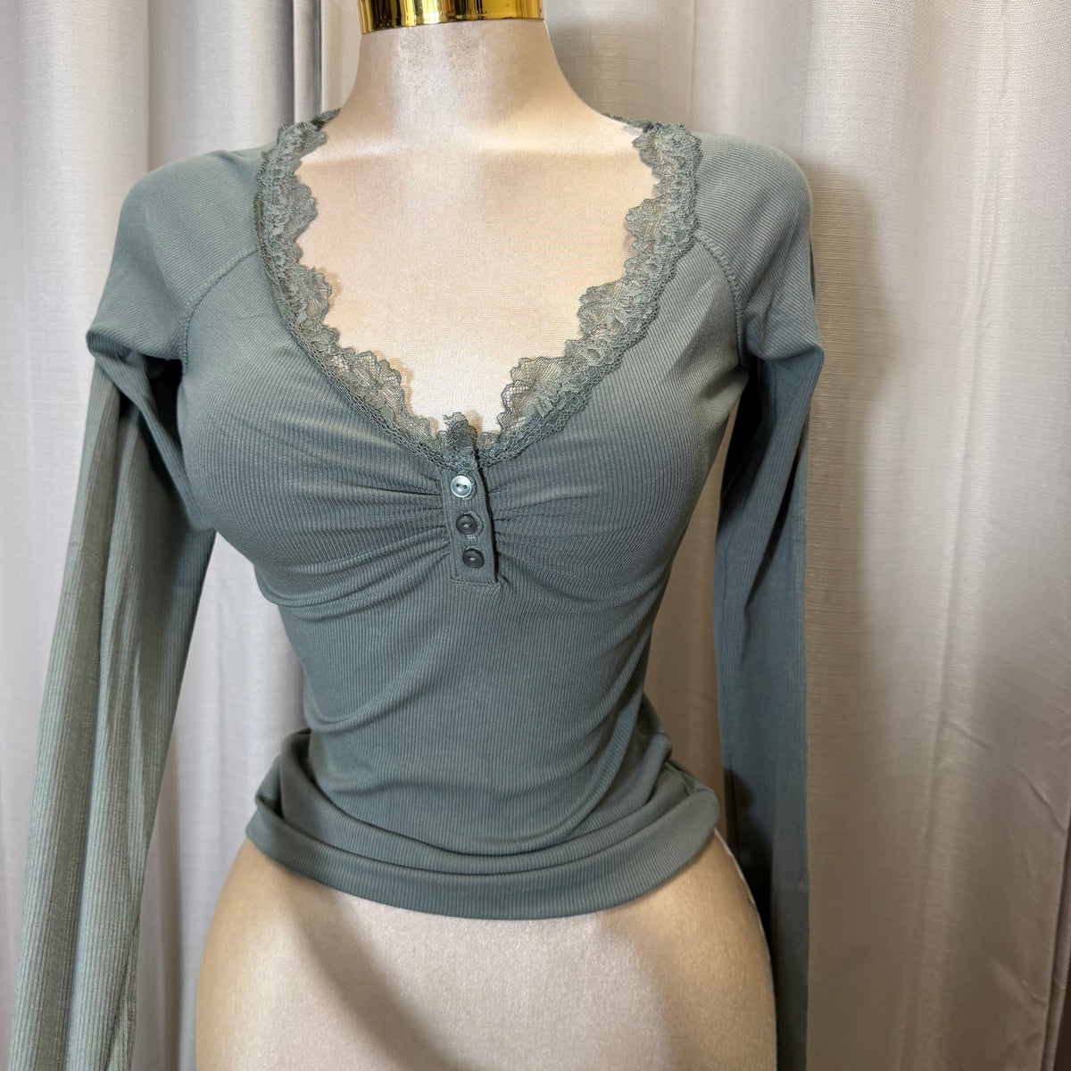 Long sleeve ribbed Lace Detail-Olive