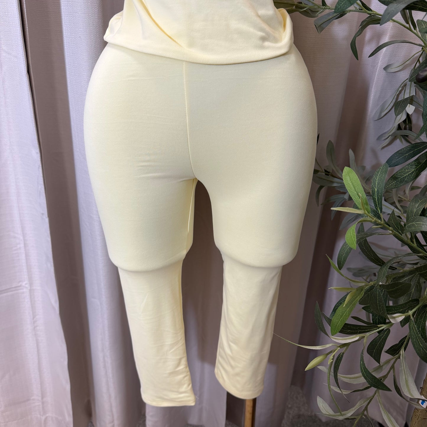 High Waisted Basic Capri Leggings-Light yellow