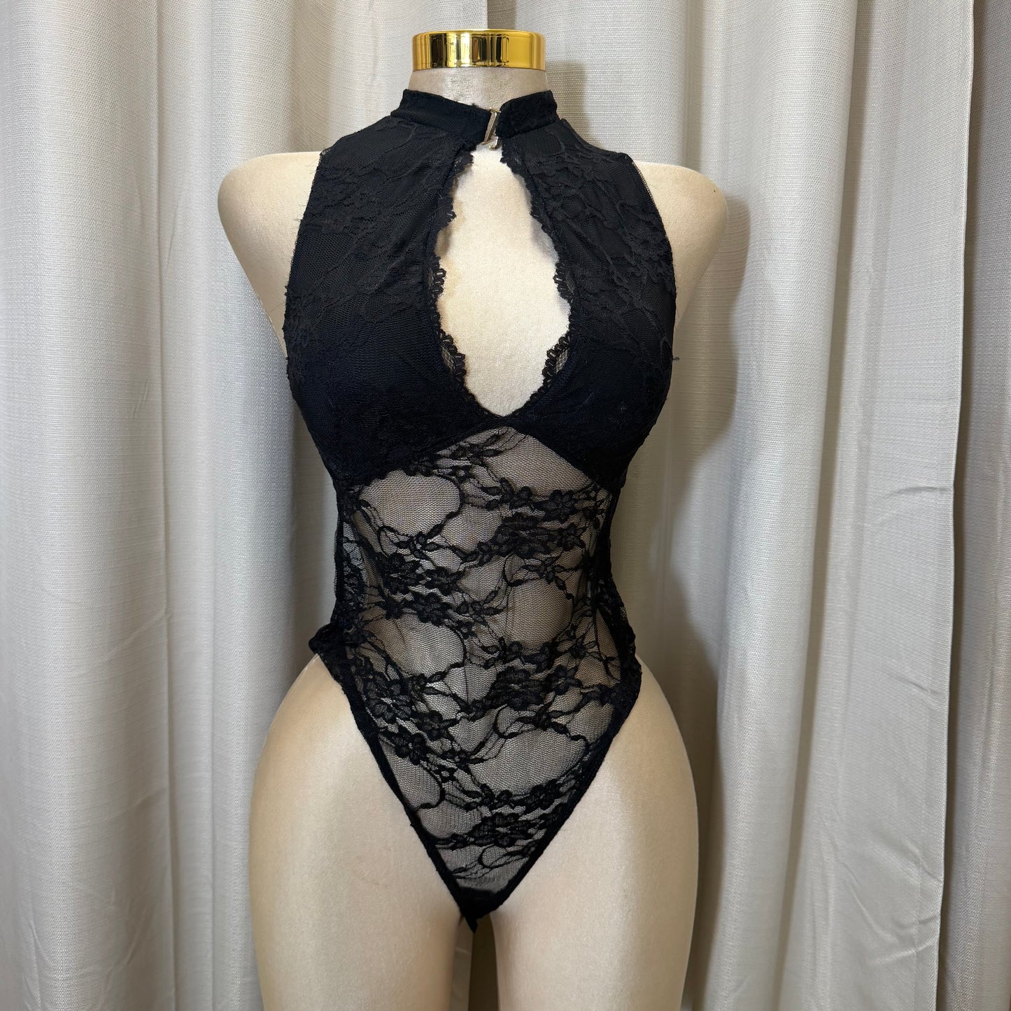 Halter neck w/ a bust Cutout Detail Bodysuit-Black