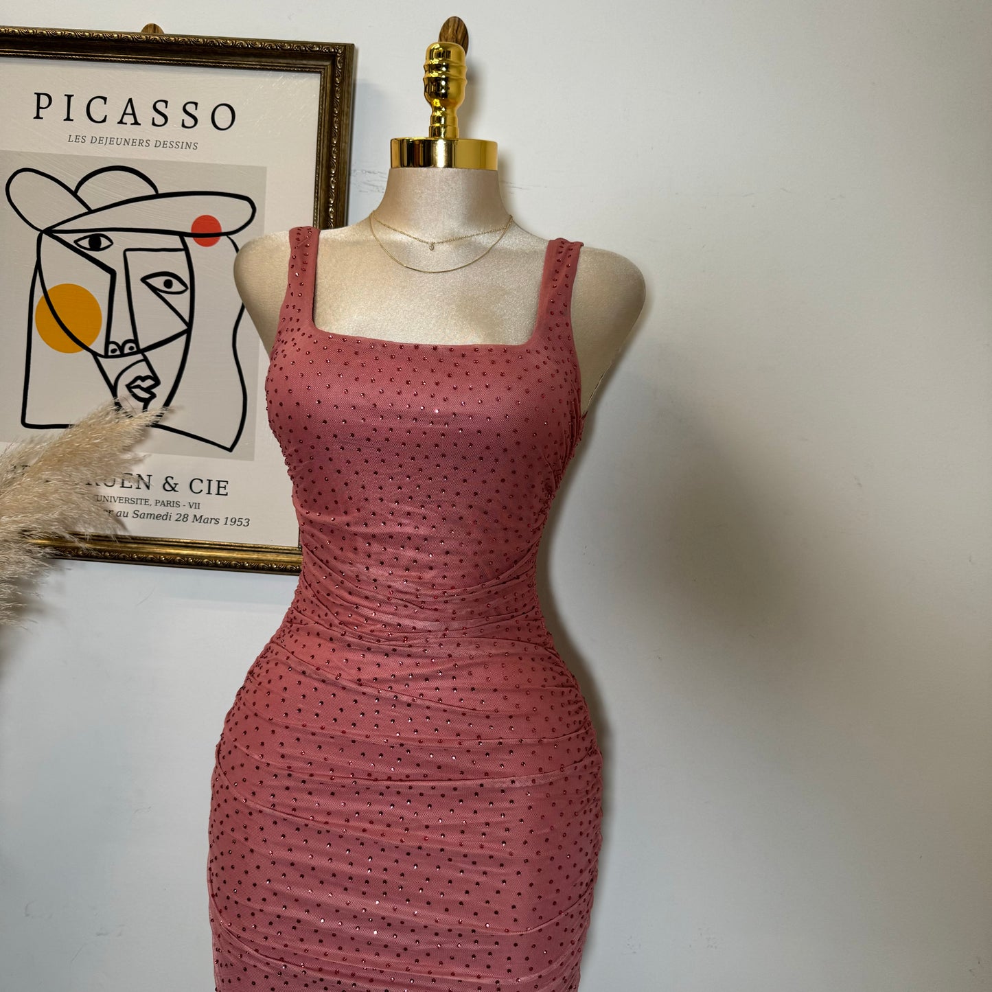 Xia Rhinestone Dress-Hombre Color Pink