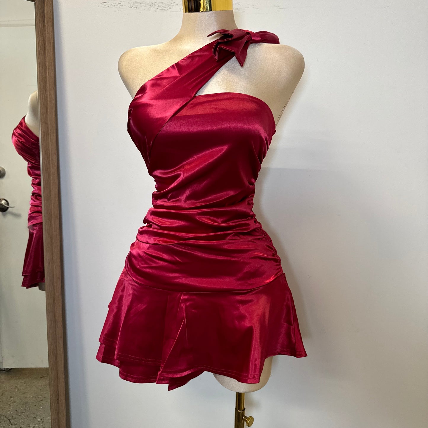 Labella Satin Dress-Red