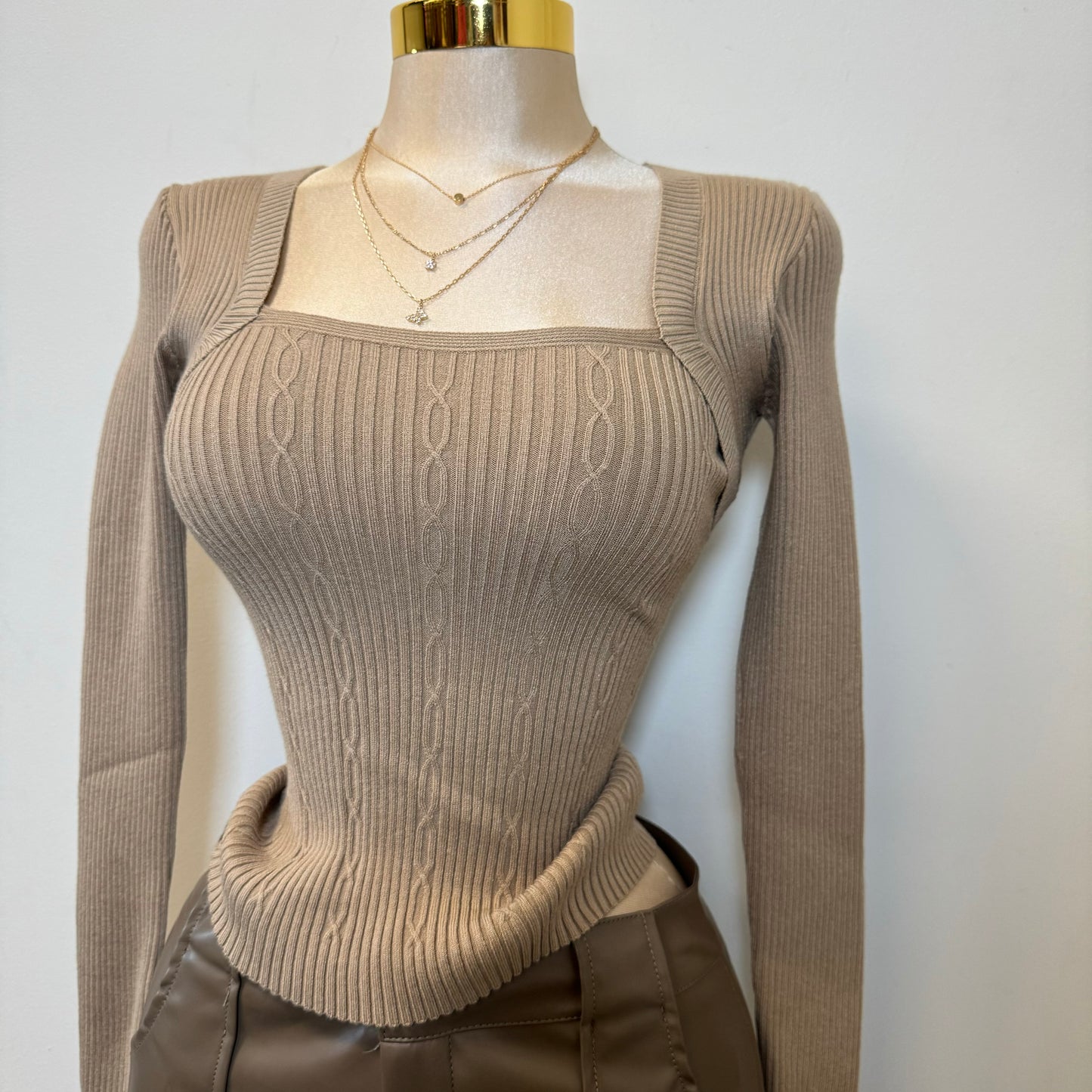 Lipa Sweater-Tan