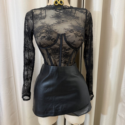 Lace with scallop trim boning corset Top-black