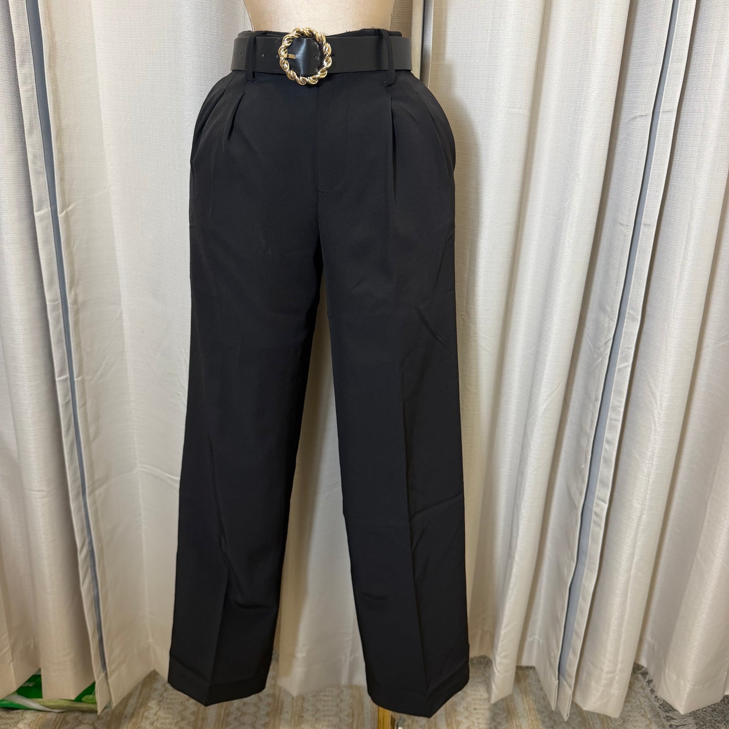 High waisted Pleated Wide leg Trousers-Black