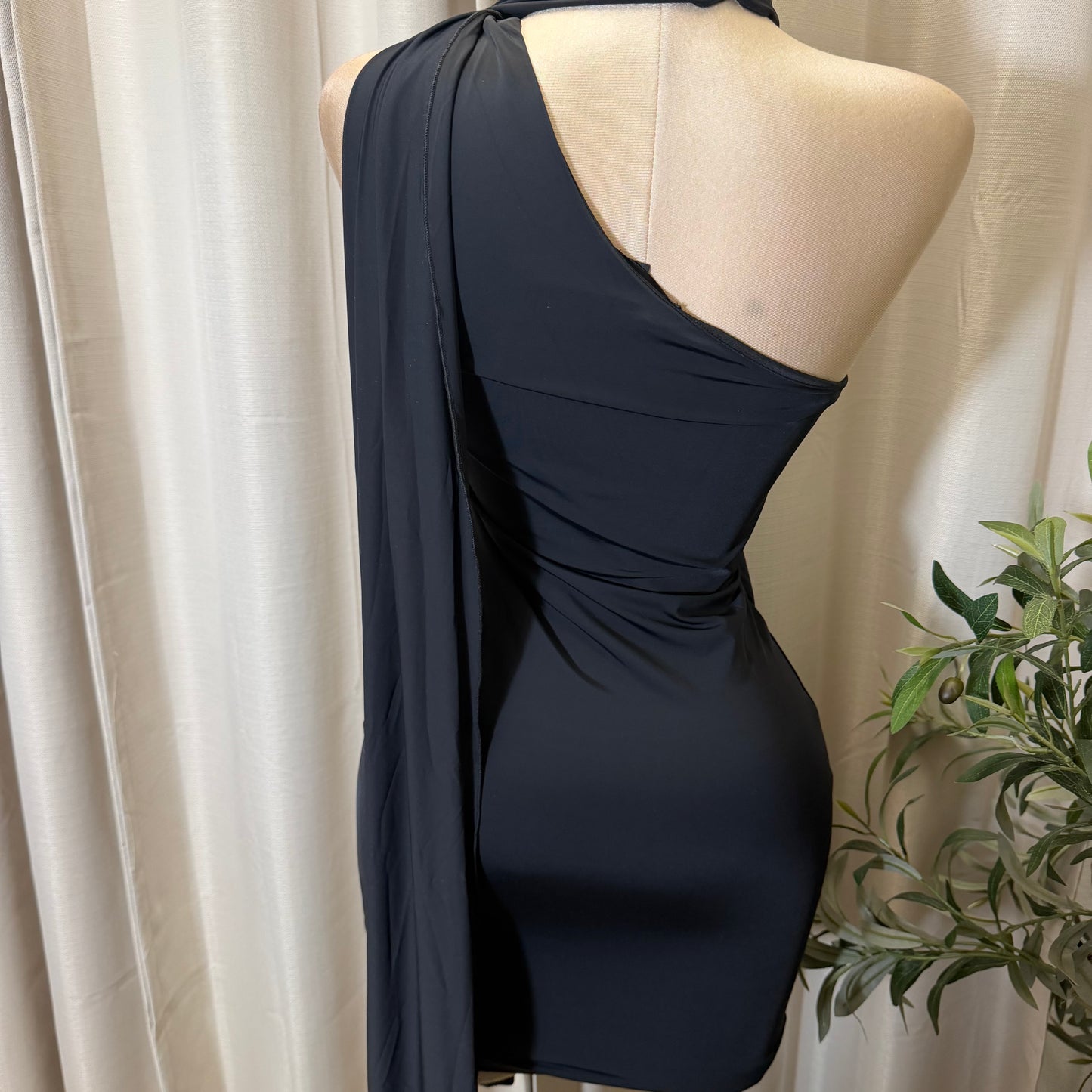 Thin Soft knit with scarf Dress-Black