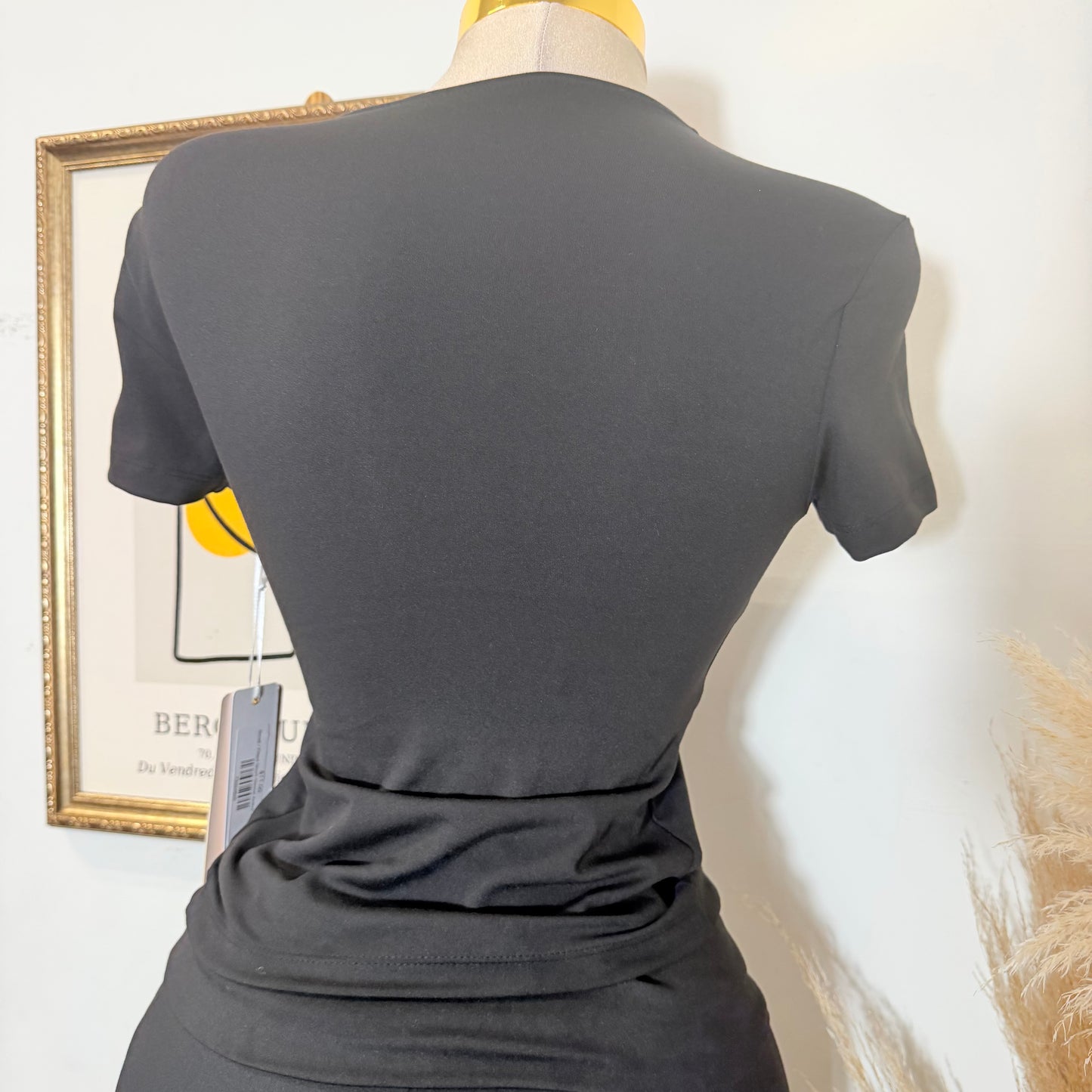 Fitted Short-Sleeve Active Top-Black