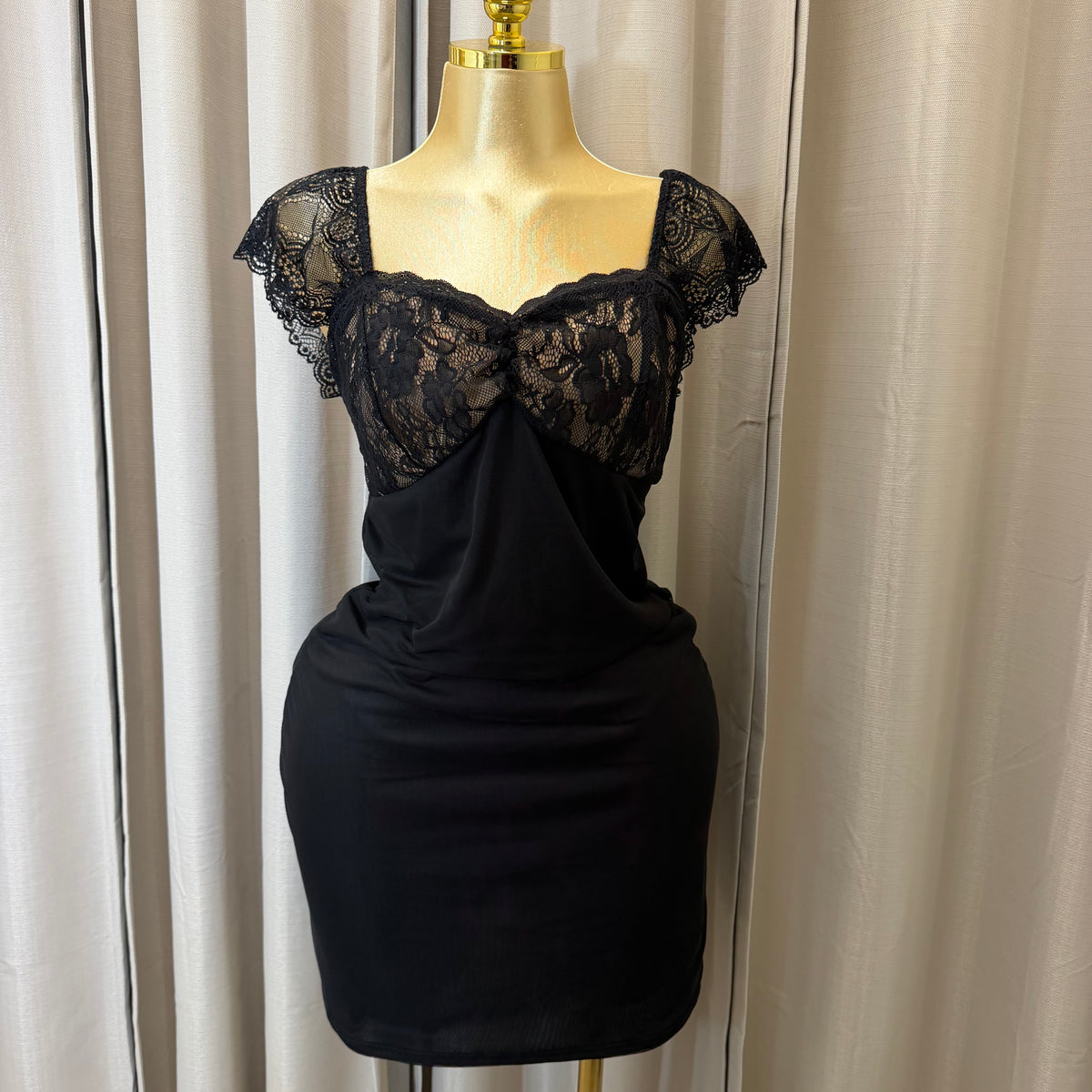PL-Short Sleeve Lace Mini Dress-Black