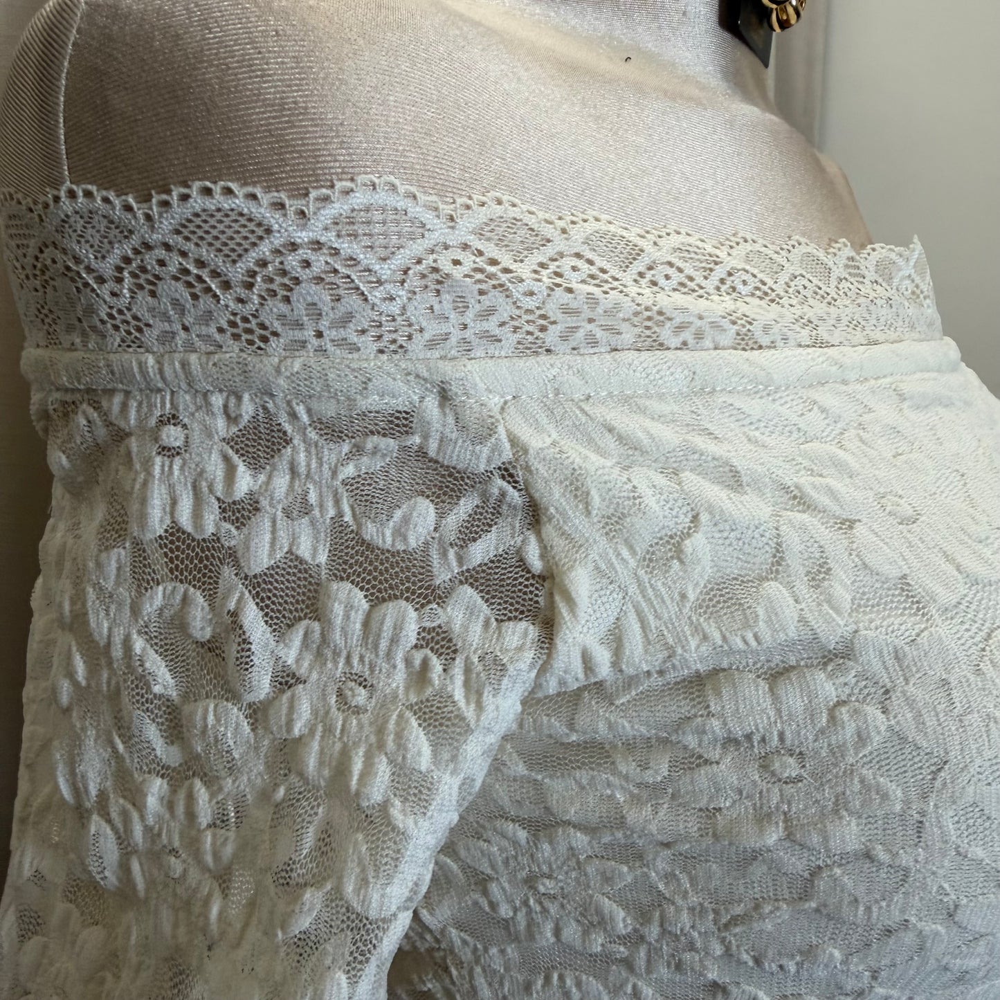 Off Shoulder lace Detail Top-Cream