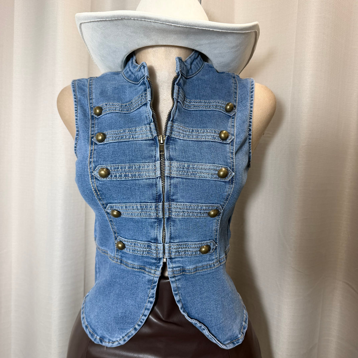Napoleon Denim Vest-LT Blue