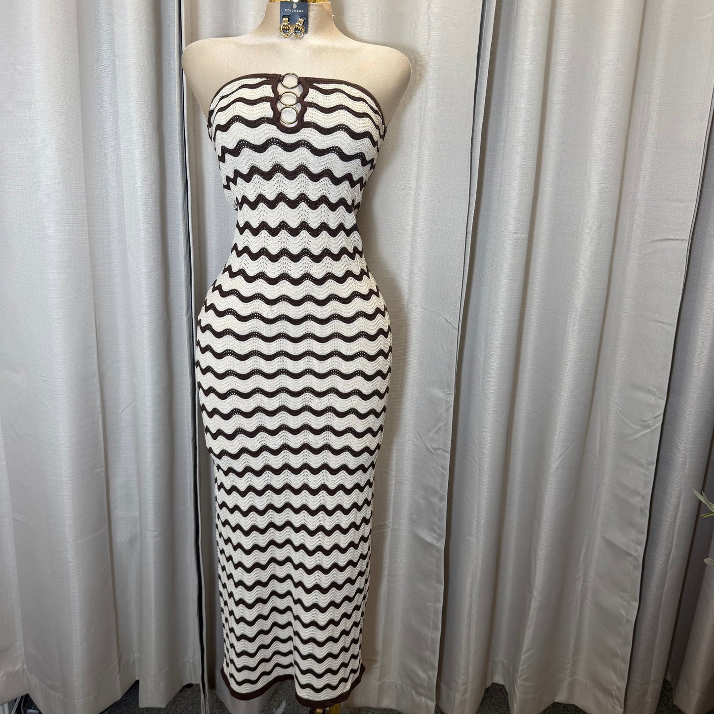 SWEATER KNIT WITH METAL RING TRIM MIDI DRESS-Brown Combo
