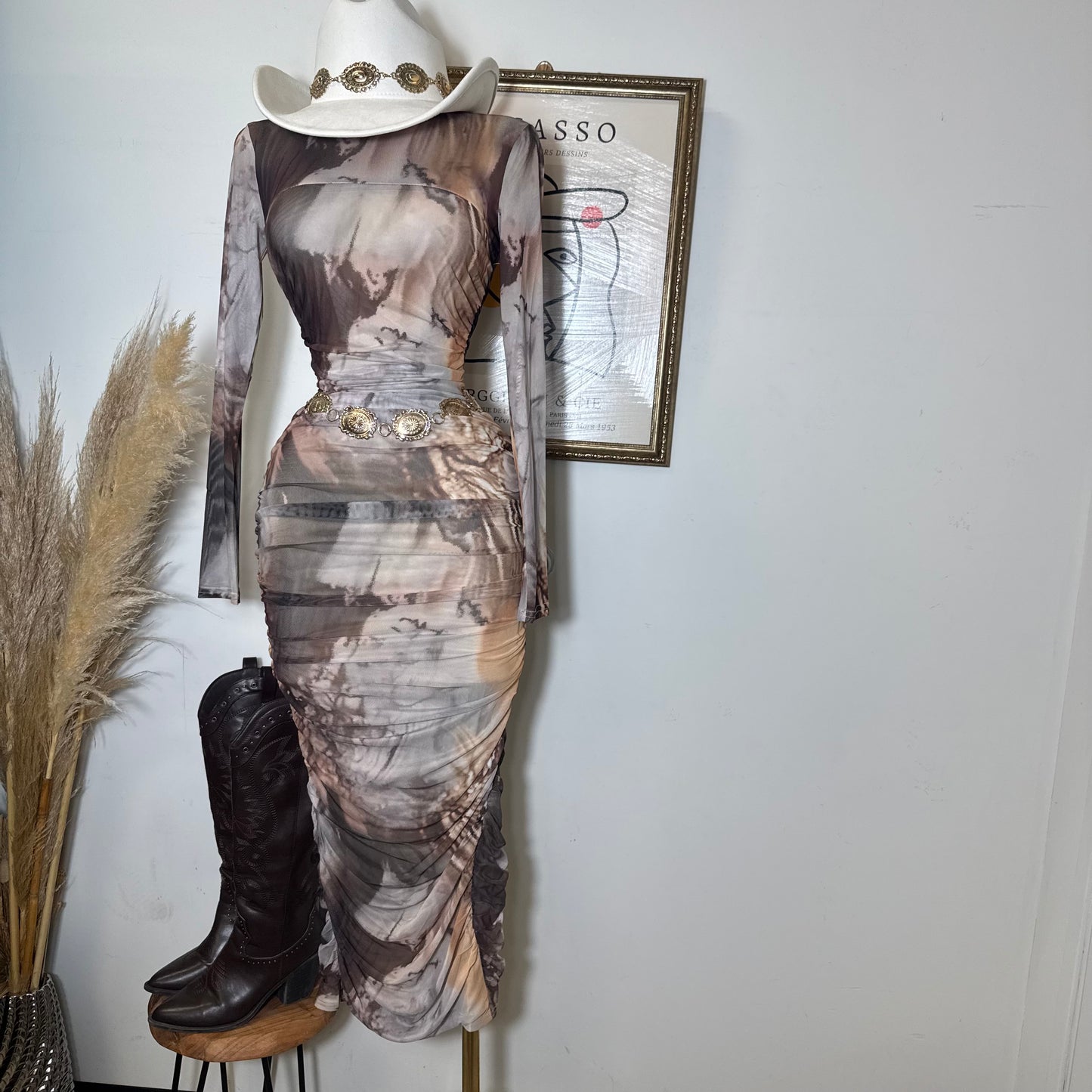 Round Neck Long Sleeve Ruching Midi Dress-Brown Marble