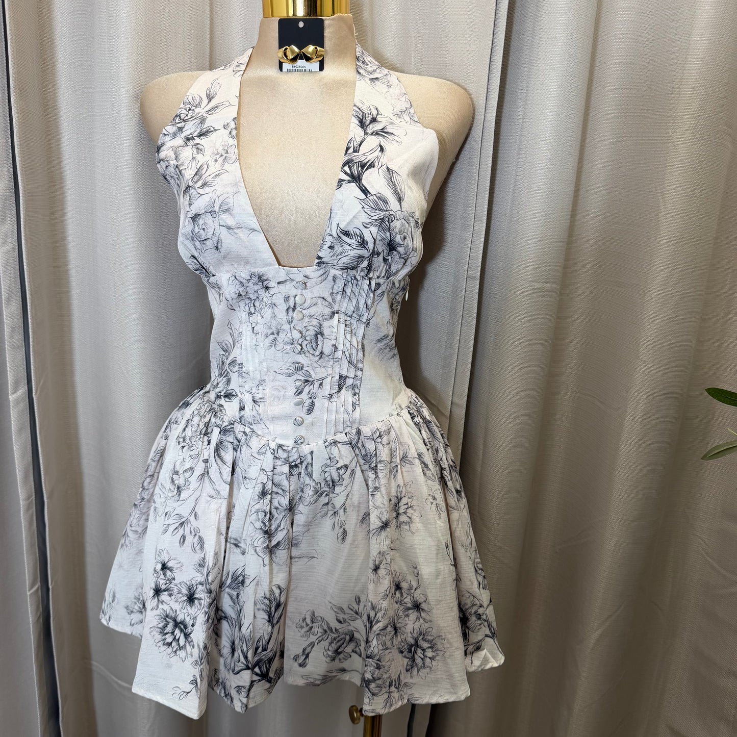 Floral Halter Neckline Open Back Smocking Fit-White/Black